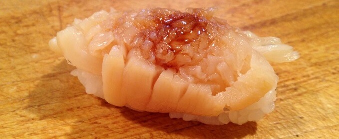 blanched scallop sushi (nitsume)